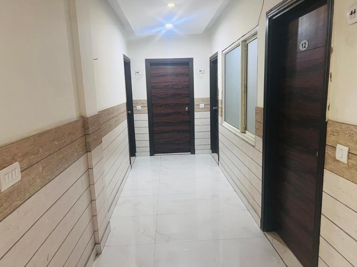 Hotel Cozy Cave Delhi Aiport Νέο Δελχί Εξωτερικό φωτογραφία