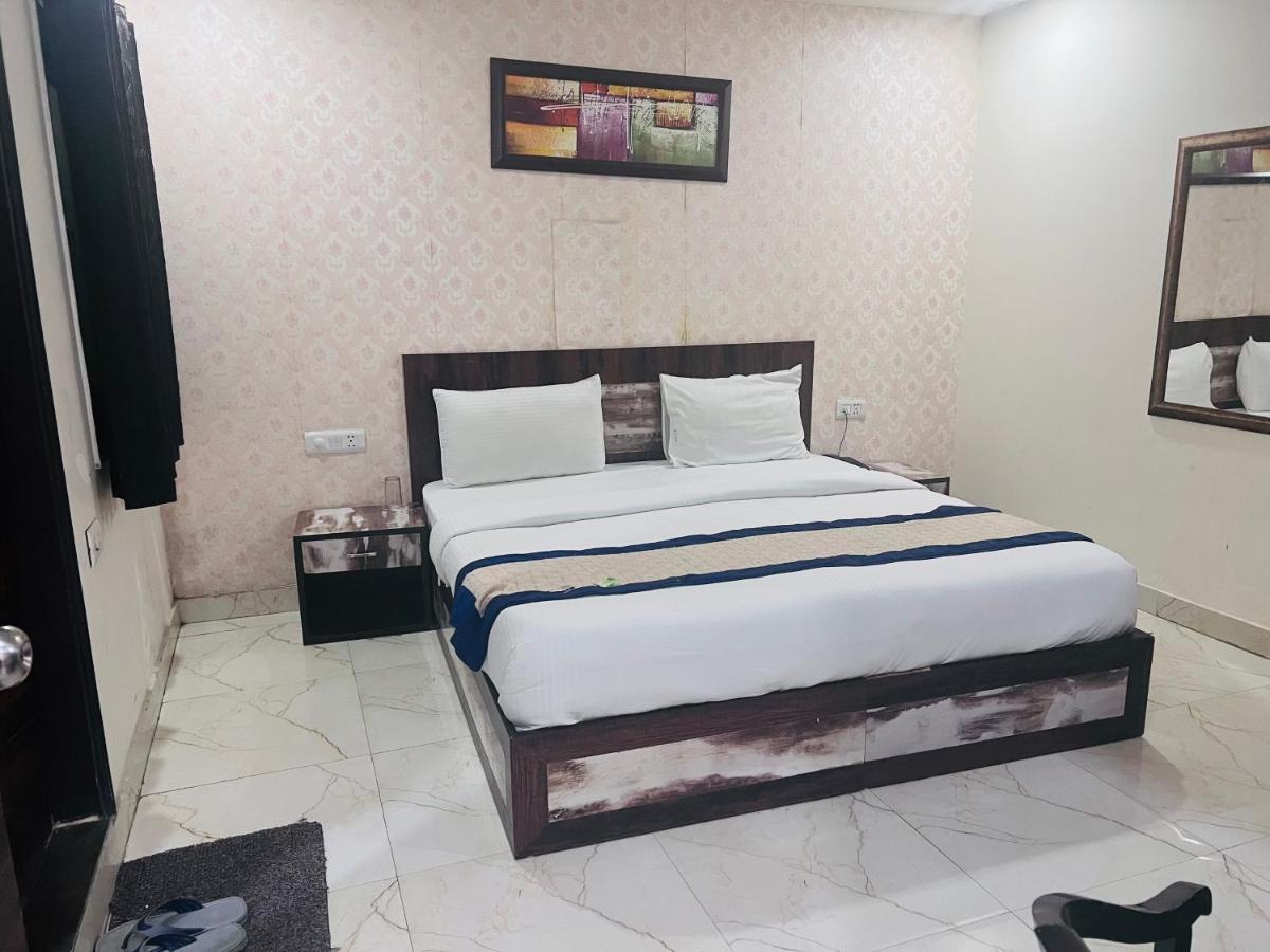 Hotel Cozy Cave Delhi Aiport Νέο Δελχί Εξωτερικό φωτογραφία