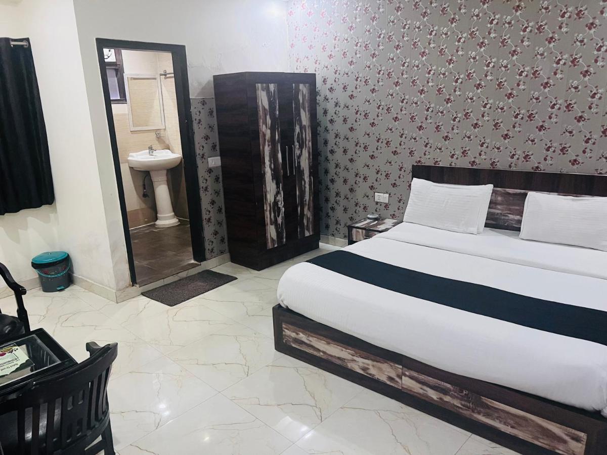 Hotel Cozy Cave Delhi Aiport Νέο Δελχί Εξωτερικό φωτογραφία