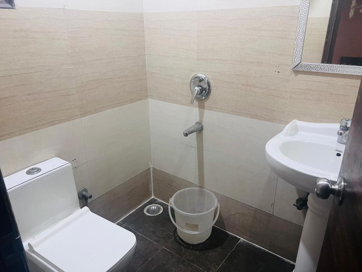 Hotel Cozy Cave Delhi Aiport Νέο Δελχί Εξωτερικό φωτογραφία