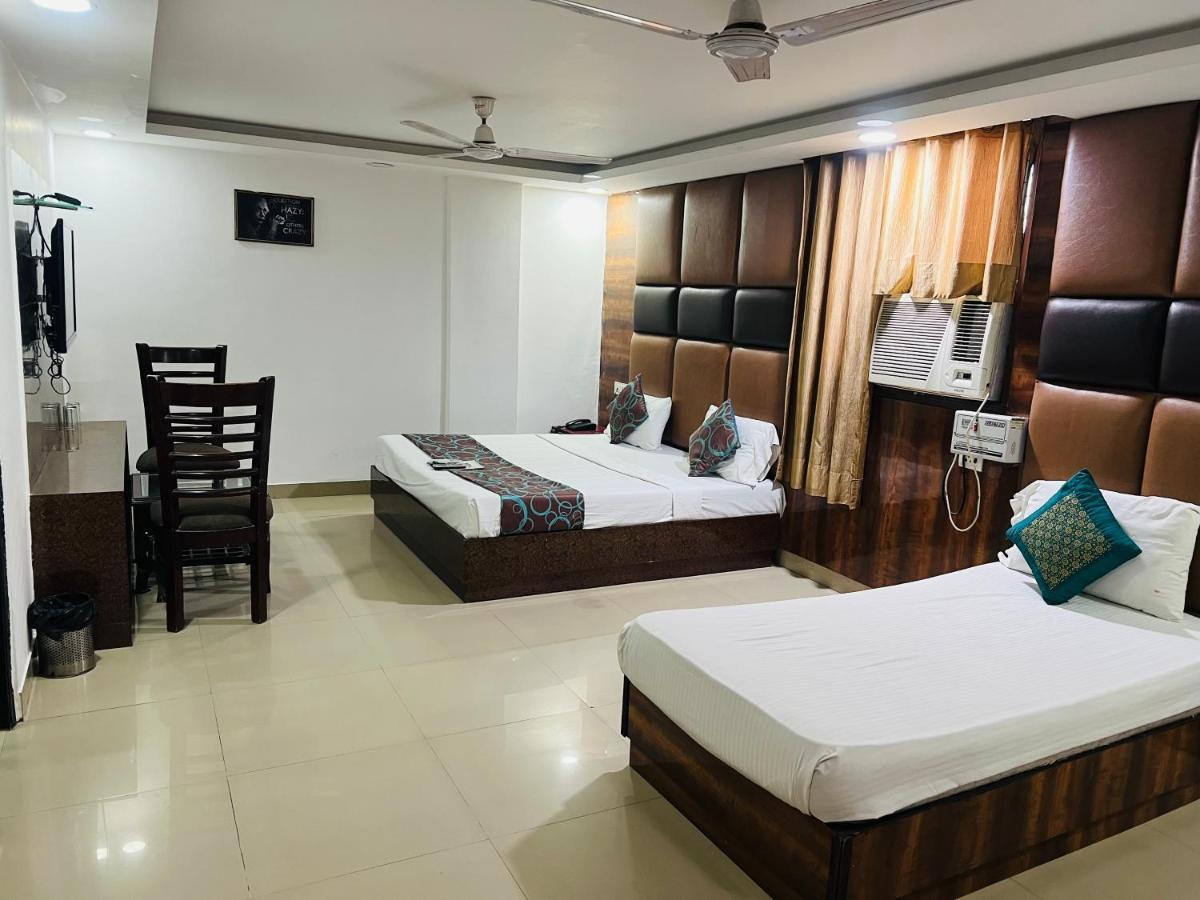 Hotel Cozy Cave Delhi Aiport Νέο Δελχί Εξωτερικό φωτογραφία
