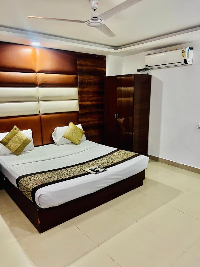 Hotel Cozy Cave Delhi Aiport Νέο Δελχί Εξωτερικό φωτογραφία