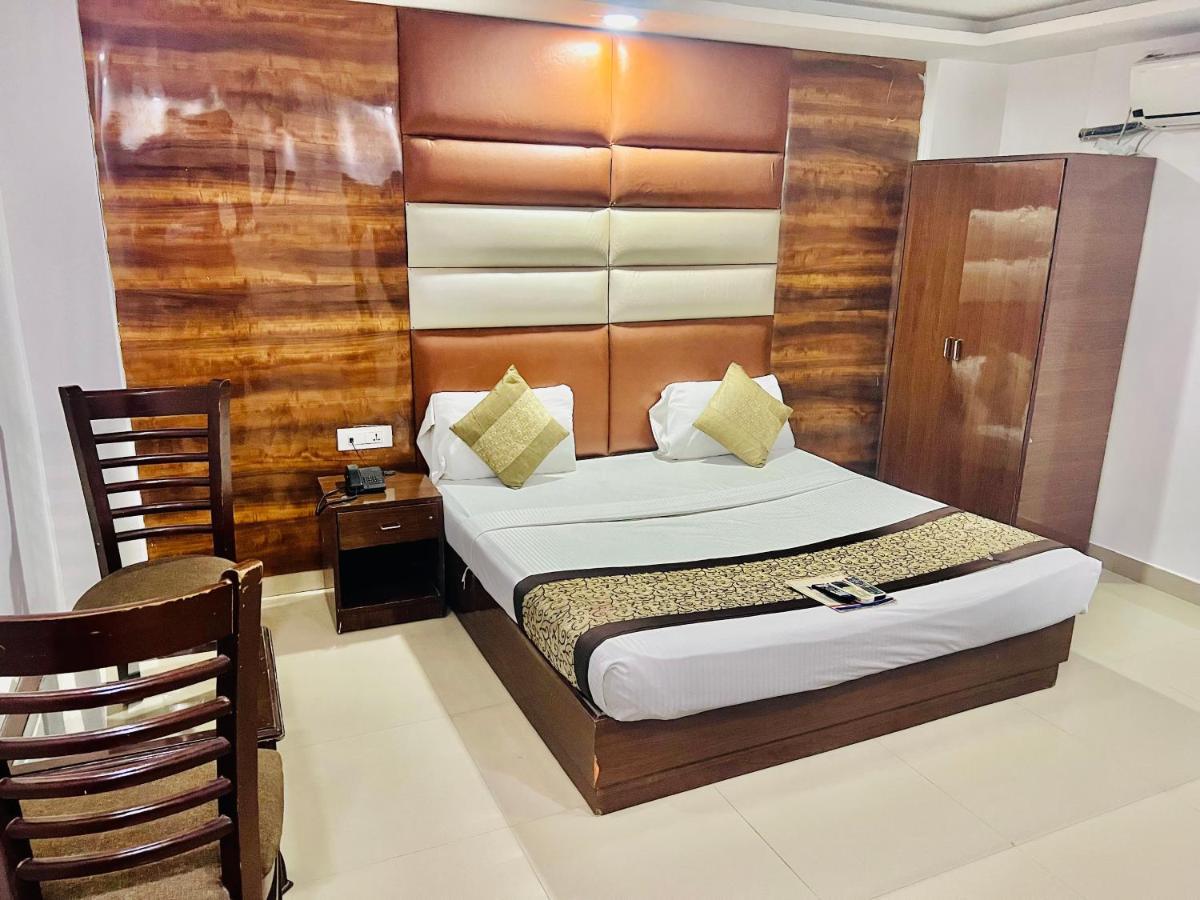 Hotel Cozy Cave Delhi Aiport Νέο Δελχί Εξωτερικό φωτογραφία